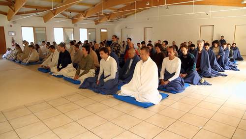 Méditation Vipassana France: Dhamma Mahi